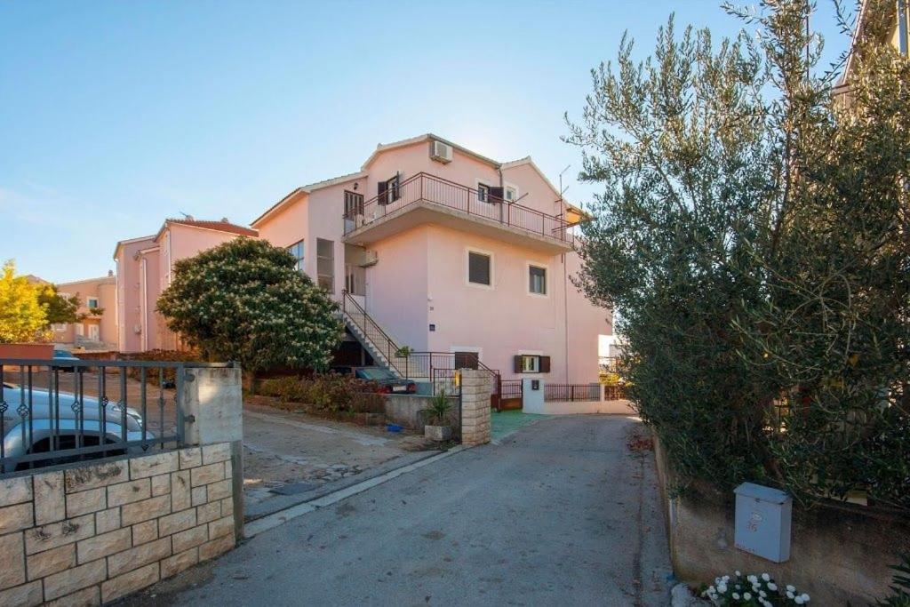 Guesthouse Brodarica Szybenik Zewnętrze zdjęcie